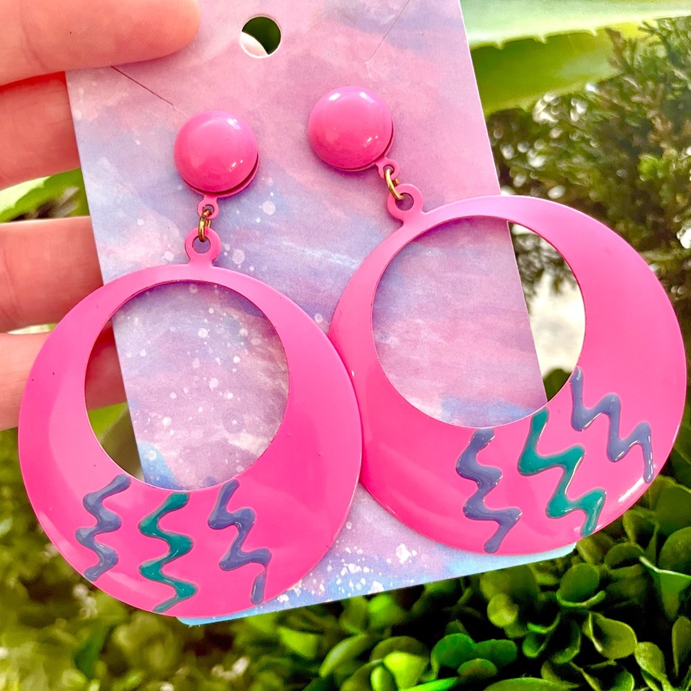 80’s Vintage Pink Hoop Dangle Earrings